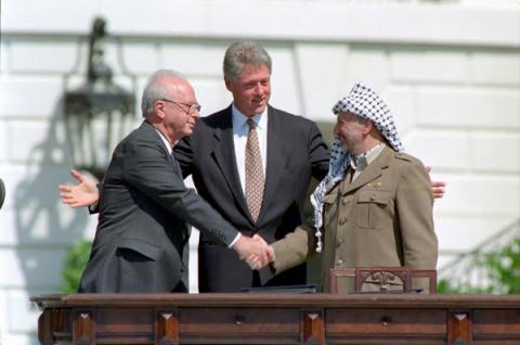 Arafat and Rabin shake hands