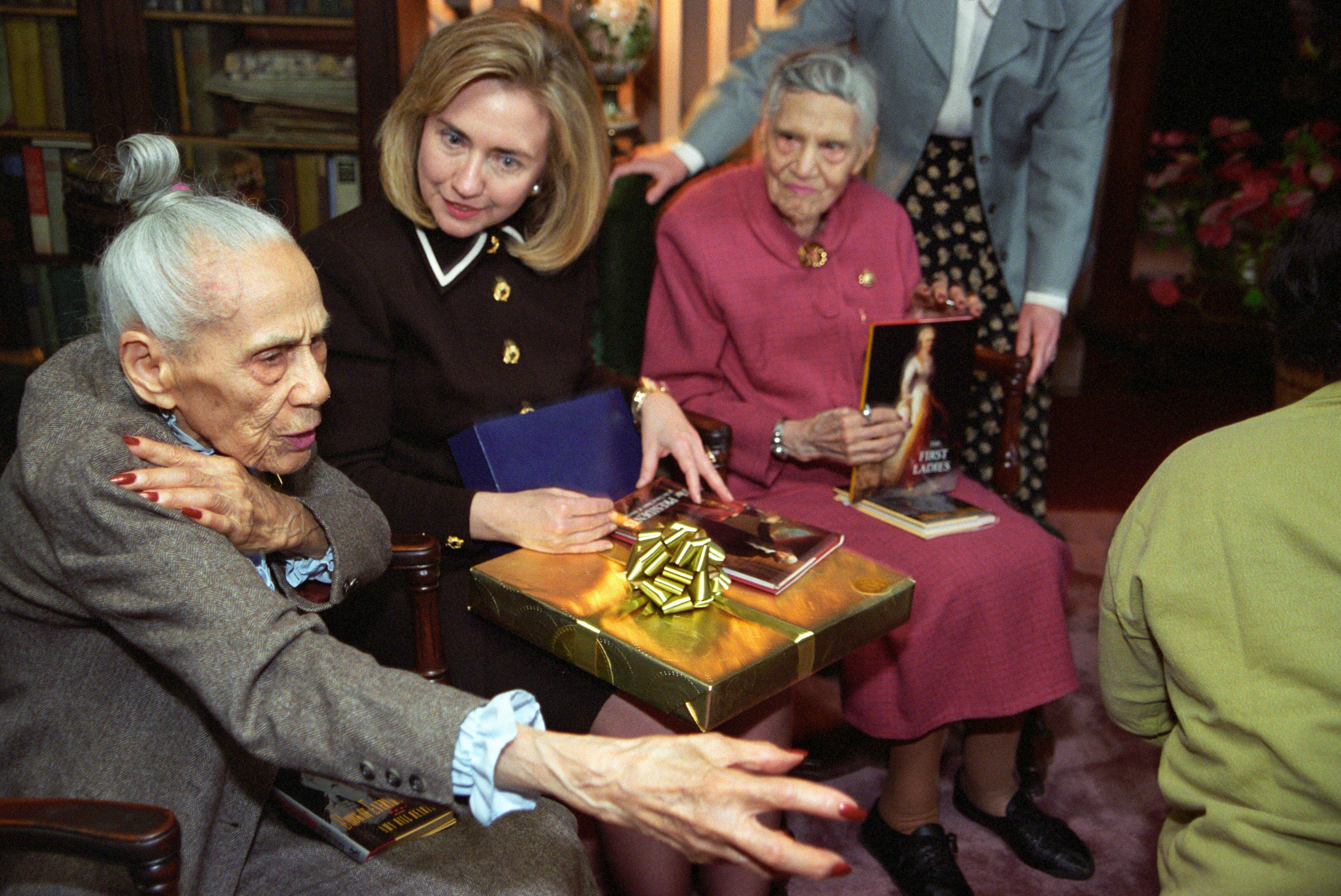 Hillary Rodham Clinton visits Cilvil Rights Pioneers, Sadie and Bessie Delany, at their home in Mount Vernon, New York, March 23, 1993