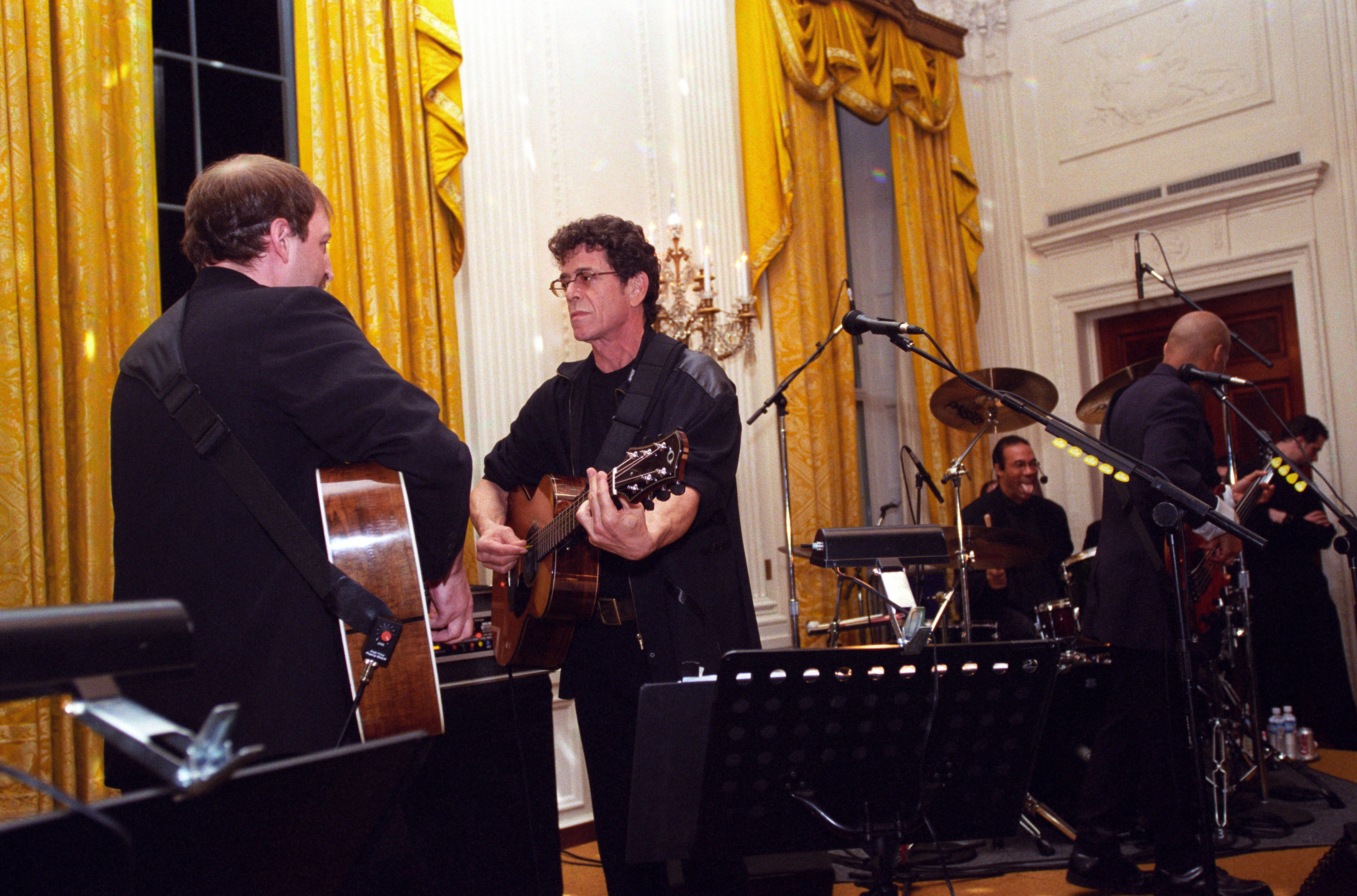 Musician Lou Reed performs with his band at the State Dinner for President Vaclav Havel of the Czech Republic